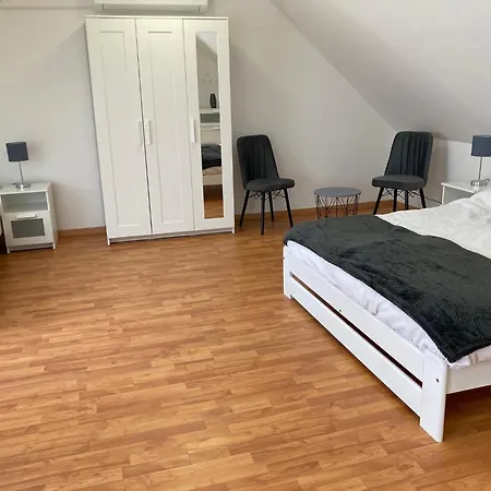 Hal-szálka Apartamento *