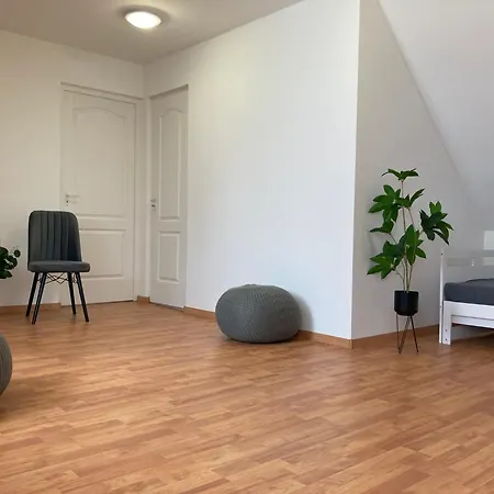 Apartment Hal-szalka Vendeghaz *